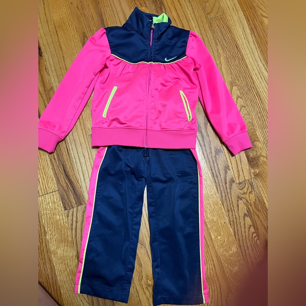 Nike suit